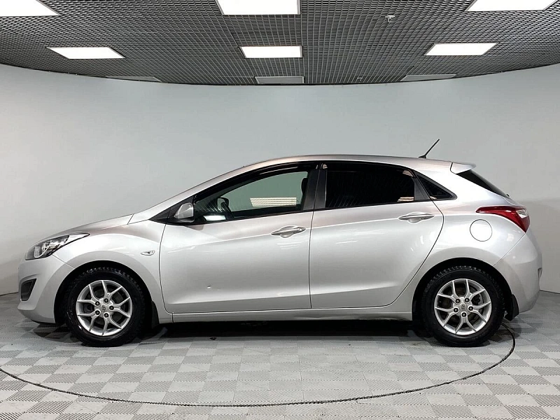 i30