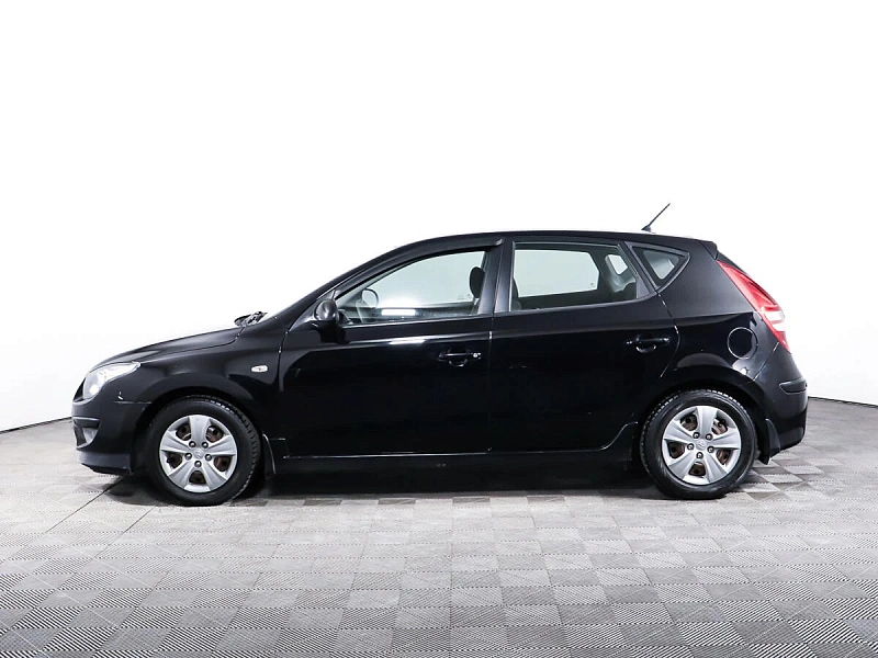 i30