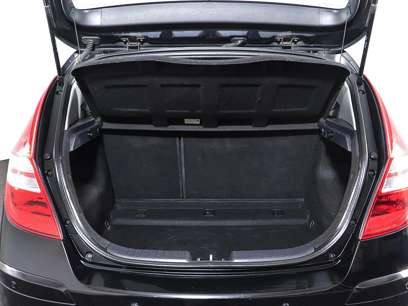 i30