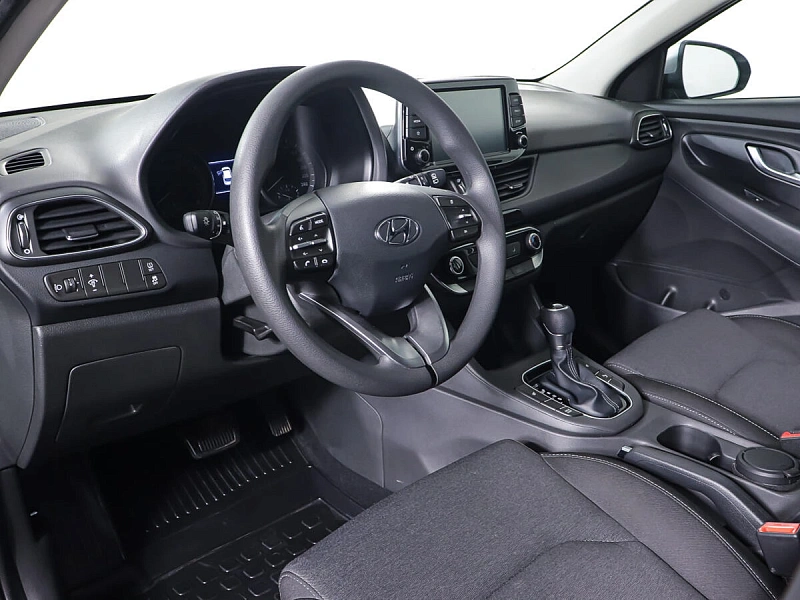i30