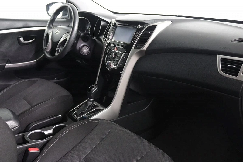 i30