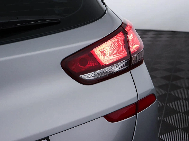 i30