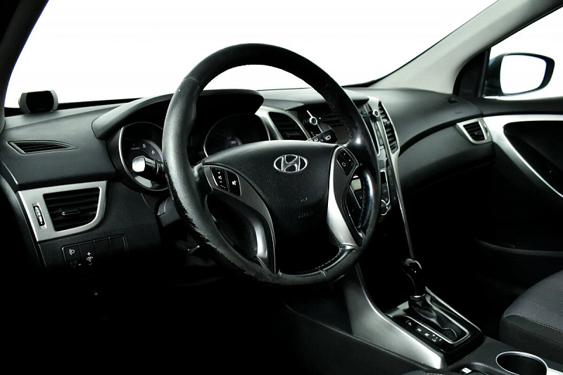 i30