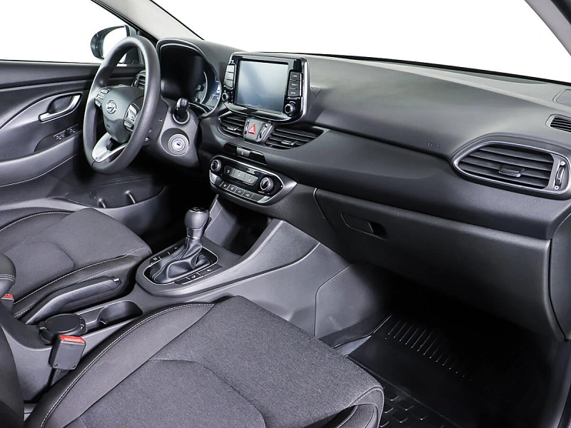 i30