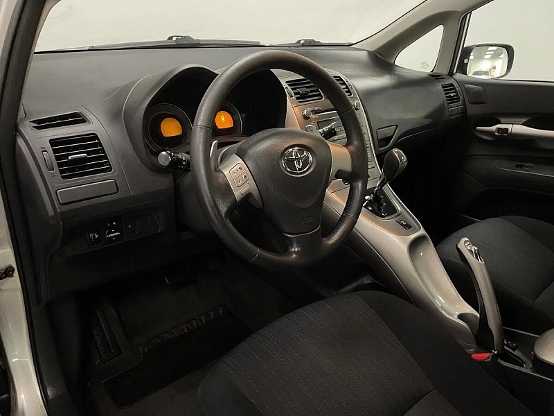 Auris