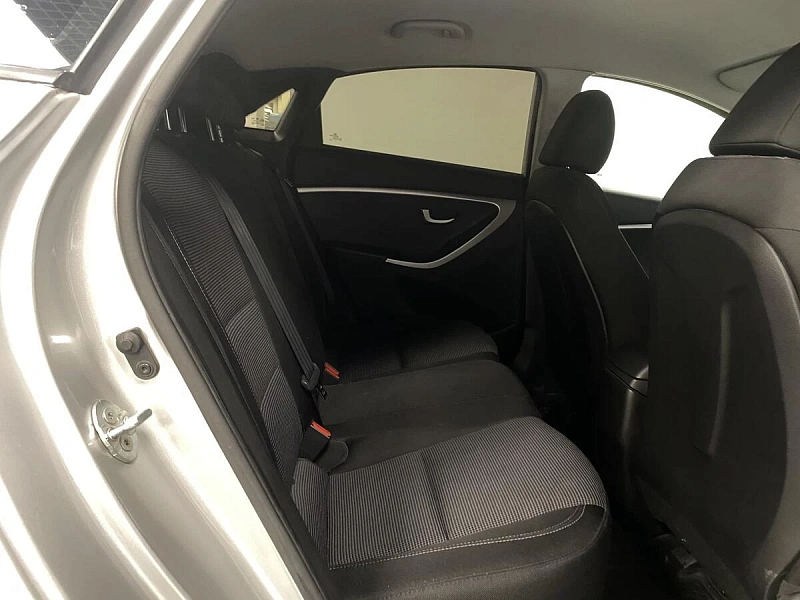 i30