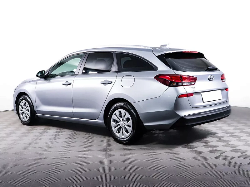 i30