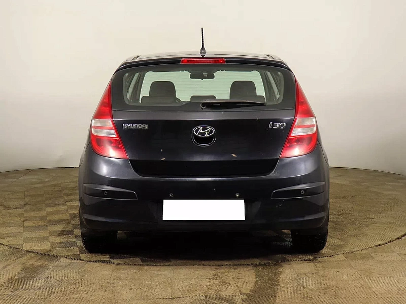 i30