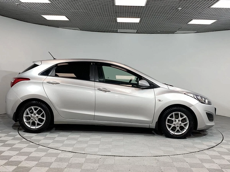 i30