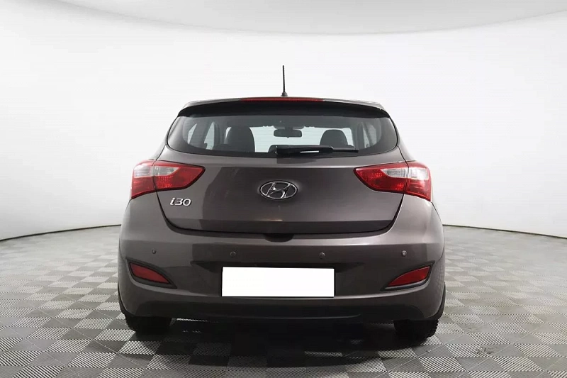 i30