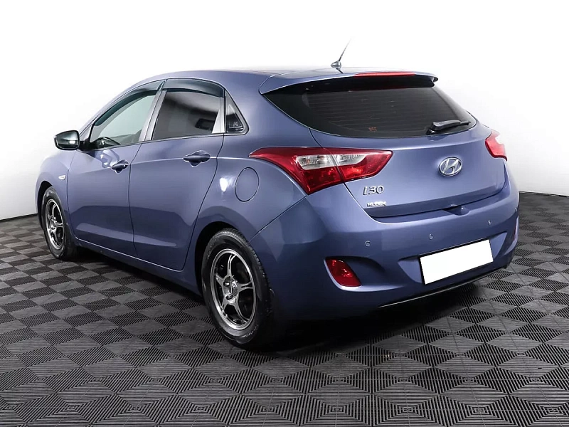 i30