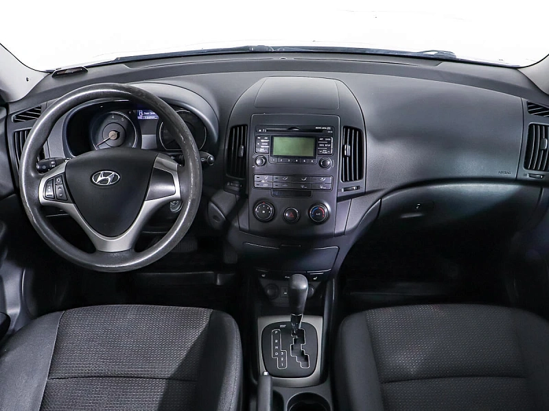 i30