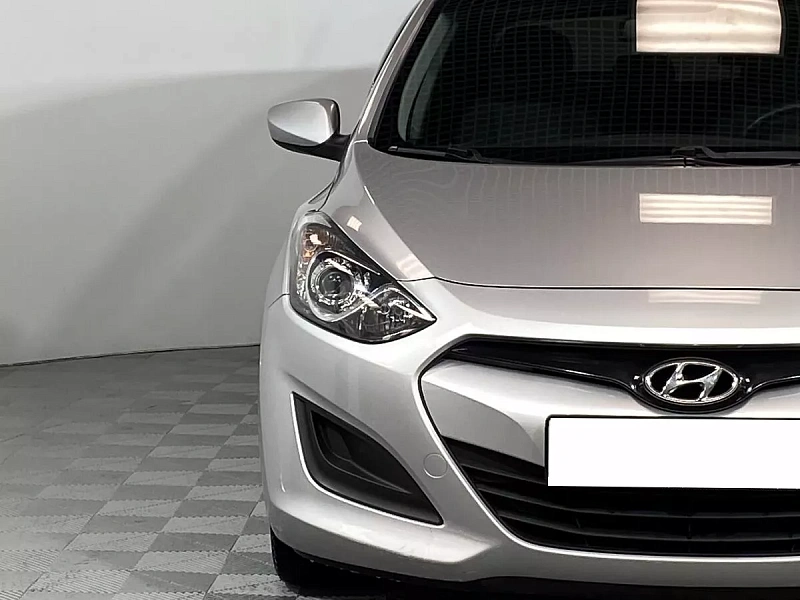 i30