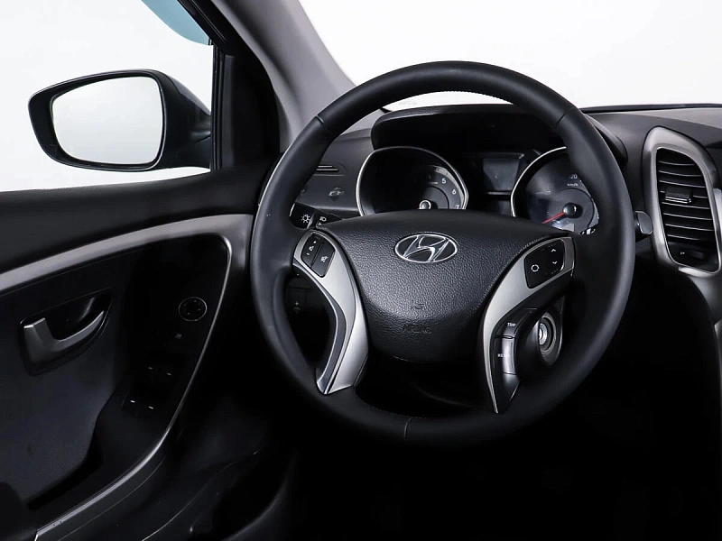 i30