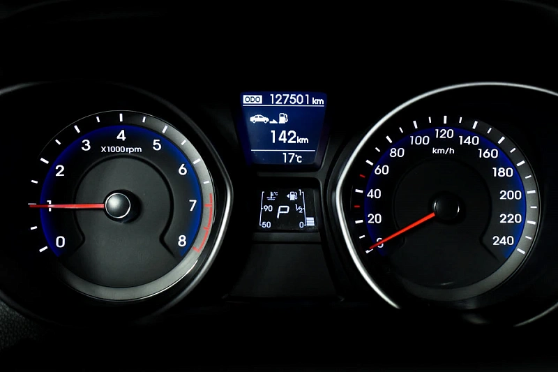 i30