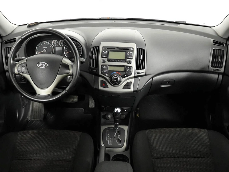i30