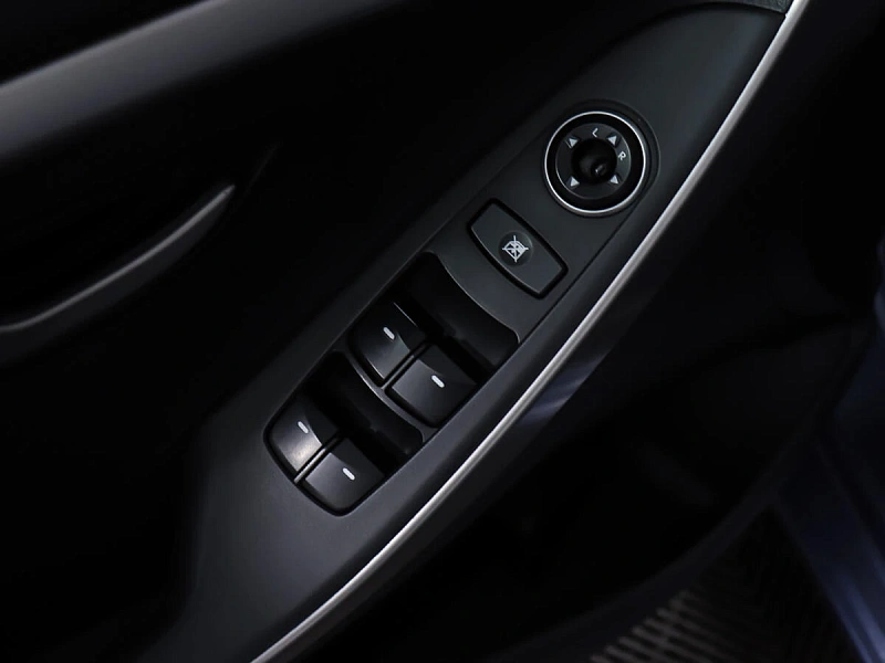 i30