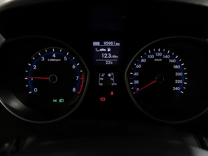 i30