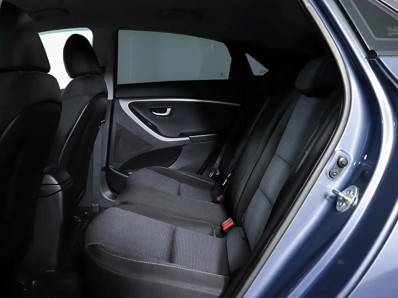 i30
