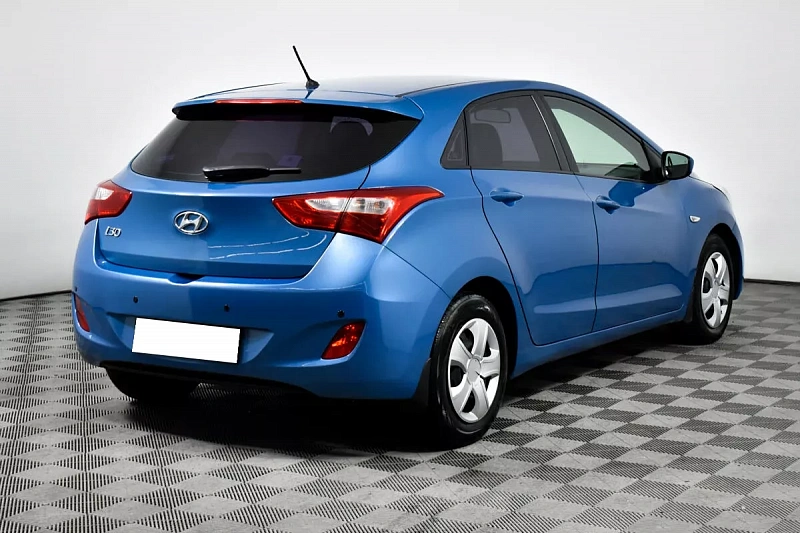 i30