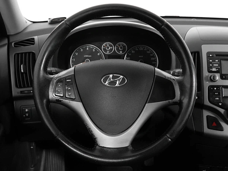 i30