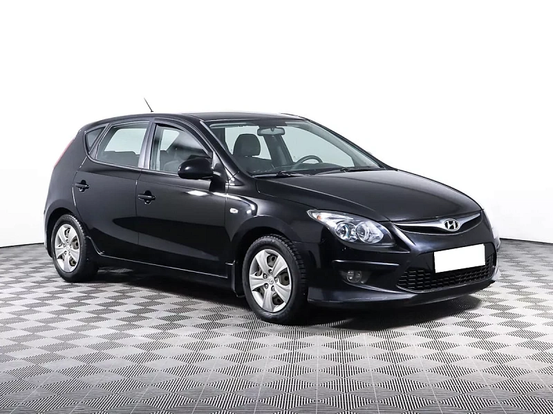 i30
