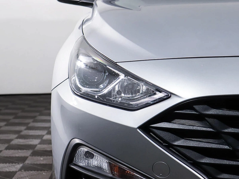 i30
