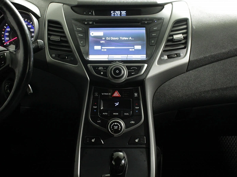Elantra