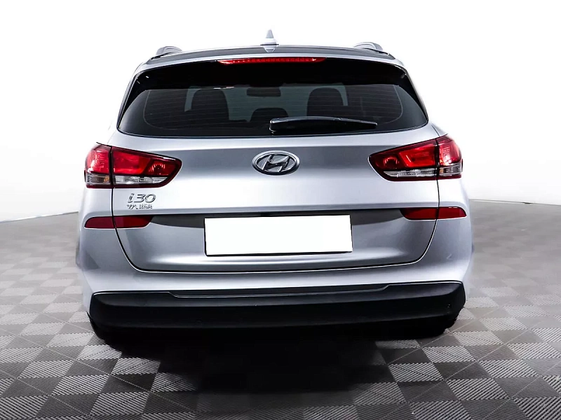 i30